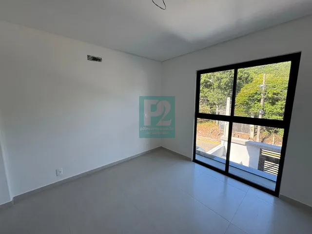 Imagem 10: Casa Nova com 3 Dormitórios e Excelente Padrão de Acabamento Em Bombas - Bombinhas/SC