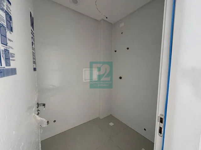 Imagem 8: Casa Nova com 3 Dormitórios e Excelente Padrão de Acabamento Em Bombas - Bombinhas/SC