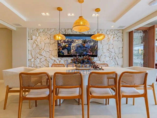 Imagem 2: Casa com 4 dormitórios à venda sendo 4 suítes, 180.0 m² por - R$ 15.400.000,00