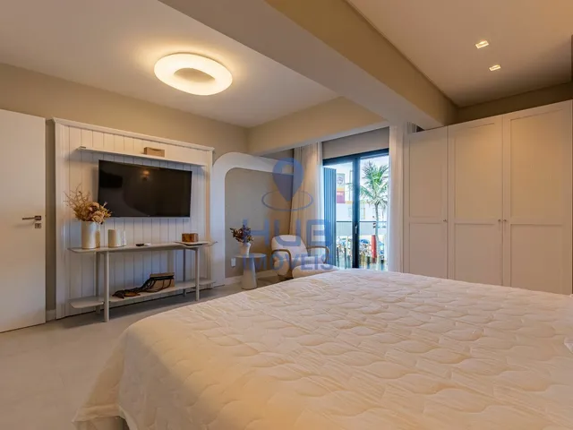 Imagem 10: Casa com 4 dormitórios à venda sendo 4 suítes, 180.0 m² por - R$ 15.400.000,00