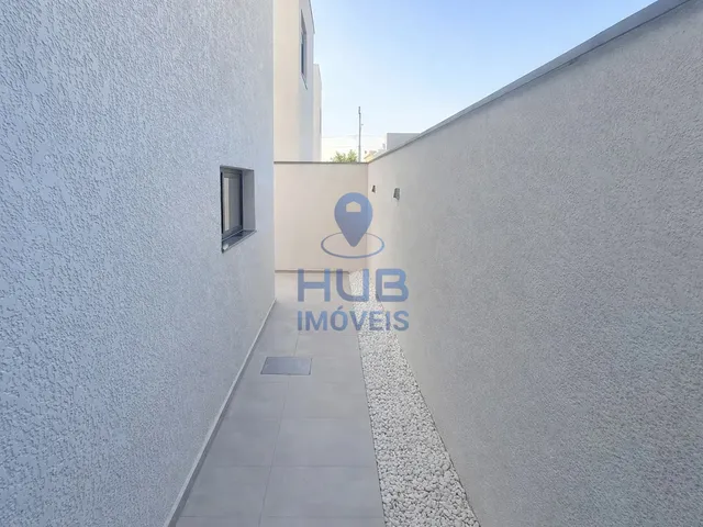 Imagem 16: Casa com 3 dormitórios sendo 1 suíte e 3 vagas de garagem em Florianópolis/SC