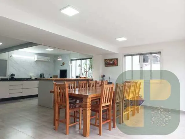 Imagem 15: Casa com 167m2, mobiliada, com 3 Suítes e duas Demi Suítes à 150m do mar terreno e