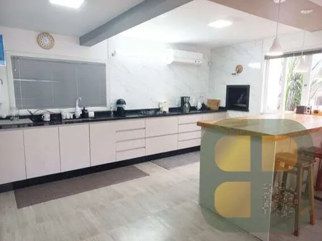 Imagem 16: Casa com 167m2, mobiliada, com 3 Suítes e duas Demi Suítes à 150m do mar terreno e