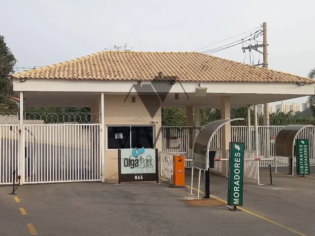 Imagem: O apartamento possui 4 Dormitórios, 1 Banheiro, 1 Vaga na