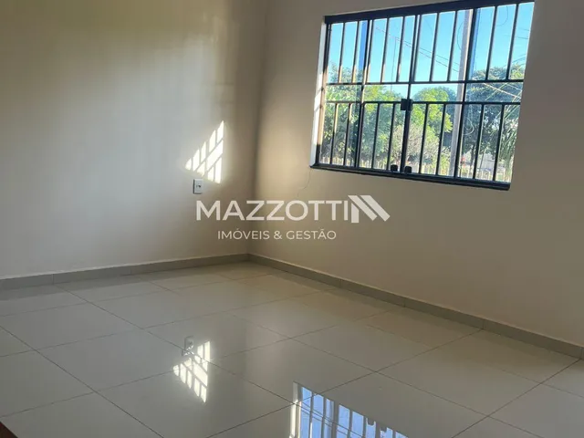 Imagem 2: CASA TERREA COM 02 QUARTOS SALA DE ESTAR E JANTAR CENTRO DE MEDIANEIRA PR