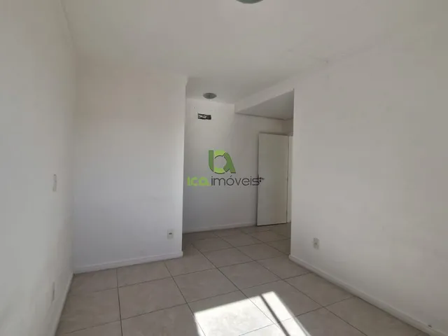 Imagem 8: Apartamento 02 dormitórios com sacada em Areias São José SC