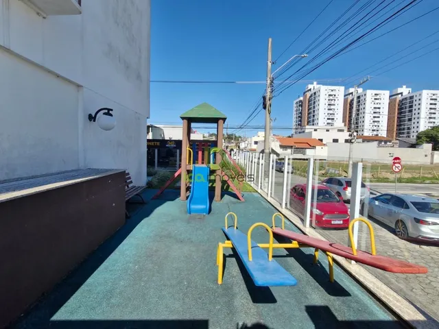 Imagem 10: Apartamento 02 dormitórios com sacada em Areias São José SC