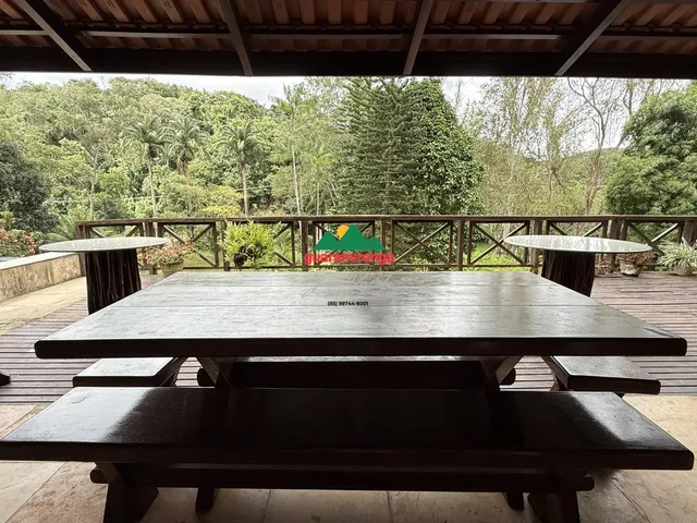 Imagem 15: CASA COM LAGO NO MEIO DA MONTANHA