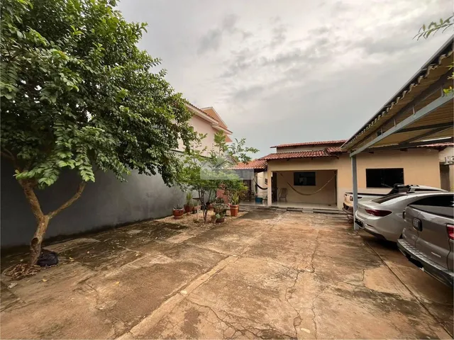 Imagem: Casa - Lote Inteiro com Edícula - 305 Sul