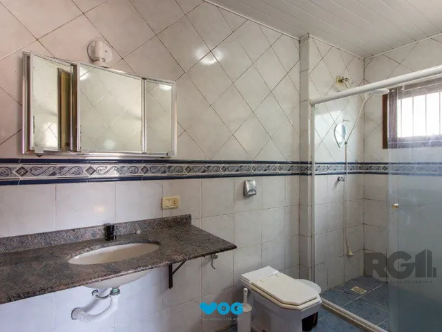 Imagem 16: Casa de 4 dormitórios, 1 suíte, 4 vagas, no bairro Tristeza!