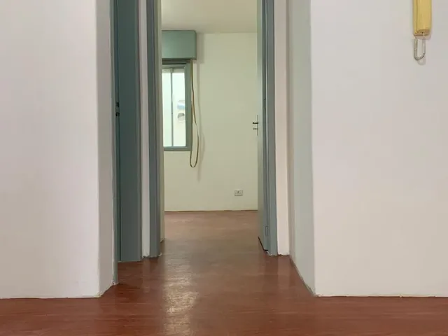 Imagem 2: 01 dormitório, na João Alfredo, Cidade Baixa, com 36 m2, 01 lance de escada