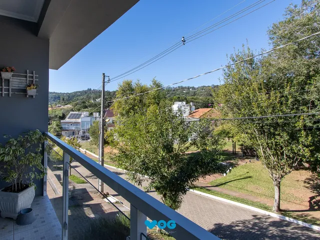 Imagem 8: Casa com 3 dormitórios, suíte com closet e piscina no Condomínio Cinque Terre