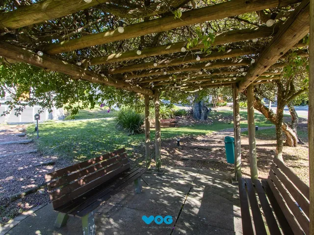 Imagem 6: Casa com 3 dormitórios, suíte com closet e piscina no Condomínio Cinque Terre