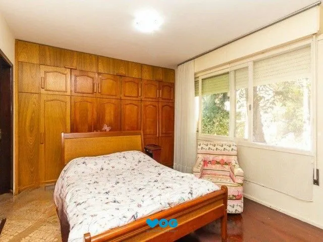 Imagem 9: Formidável apartamento com 3 dormitórios (2 deles são suíte), peças amplas e bem