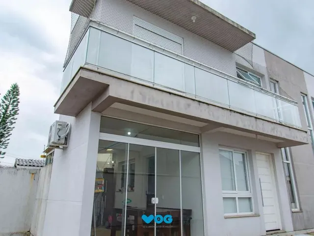 Imagem: Casa de 3 dormitórios e 2 vagas de garagem