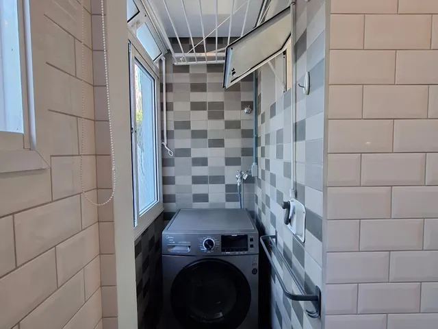 Imagem 2: Apartamento de Um Quarto com Garagem no Bairro Partenon