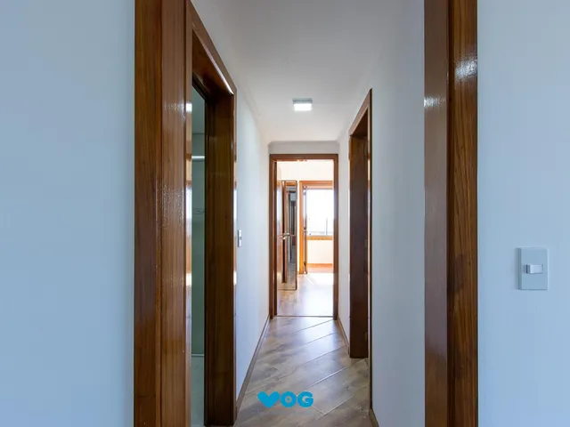 Imagem 10: Apartamento de 2 dormitórios, 1 suíte e 2 vagas de garagem no bairro Tristeza