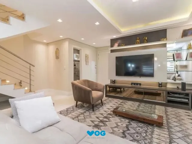 Imagem 10: Casa Seminova 3 Dorm com Pátio e 4 Vagas no Jardim Planalto