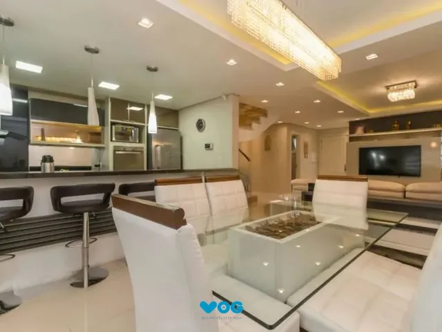 Imagem 7: Casa Seminova 3 Dorm com Pátio e 4 Vagas no Jardim Planalto