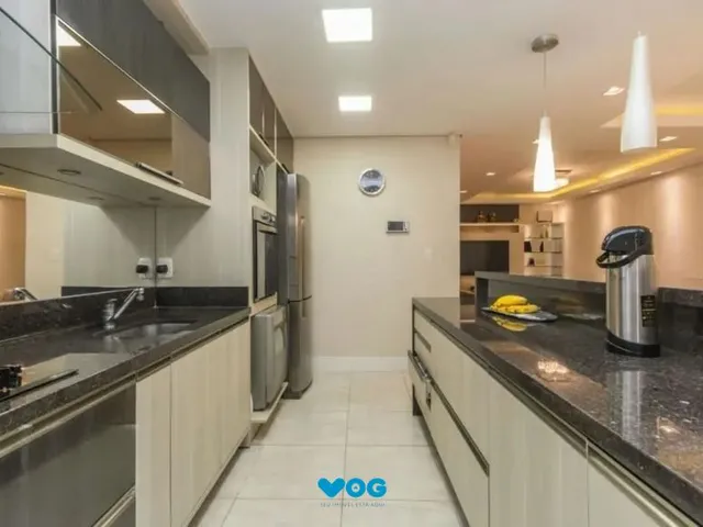Imagem 4: Casa Seminova 3 Dorm com Pátio e 4 Vagas no Jardim Planalto