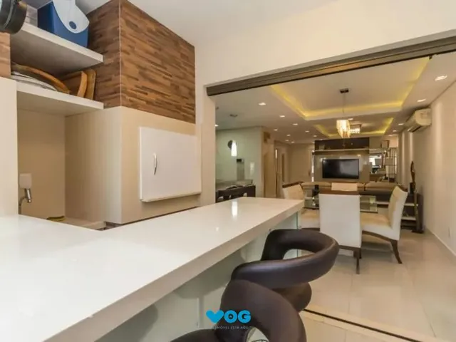 Imagem 5: Casa Seminova 3 Dorm com Pátio e 4 Vagas no Jardim Planalto