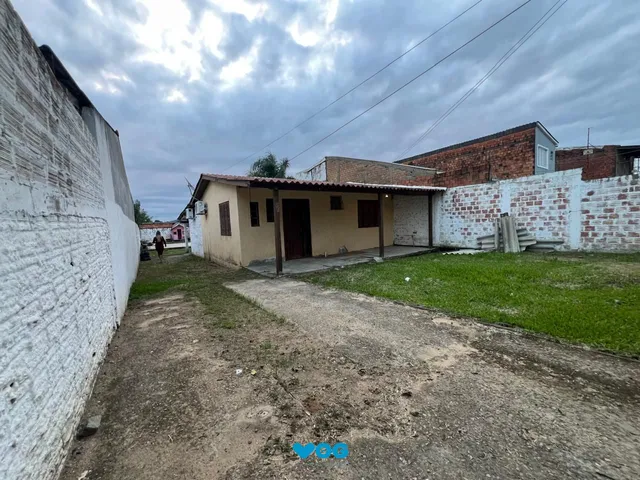 Imagem: Ótima casa em de 2 dormitórios com piscina