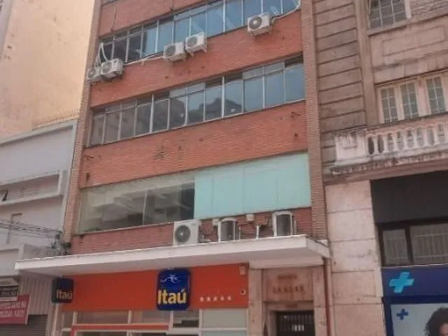 Imagem 3: ? Conjunto Comercial no Centro Histórico de Porto Alegre