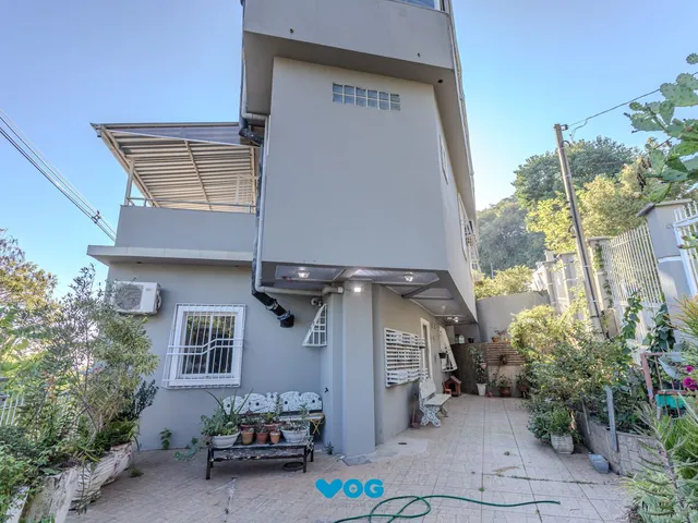 Imagem: Casa sobrado no Morro Santana de 2 dormitórios