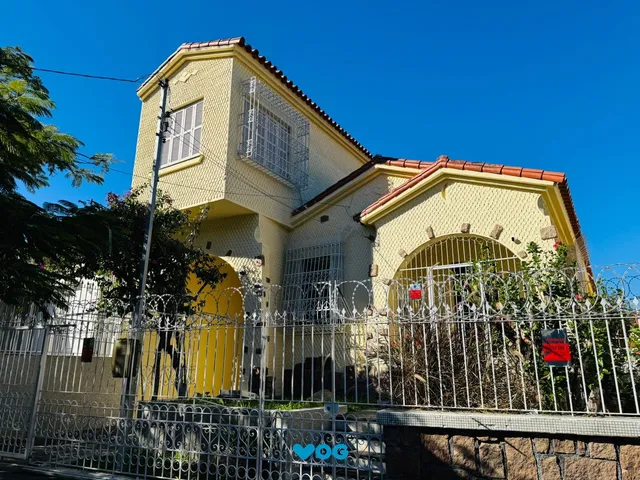 Imagem: Casa Ampla com Pátio e Excelente Localização