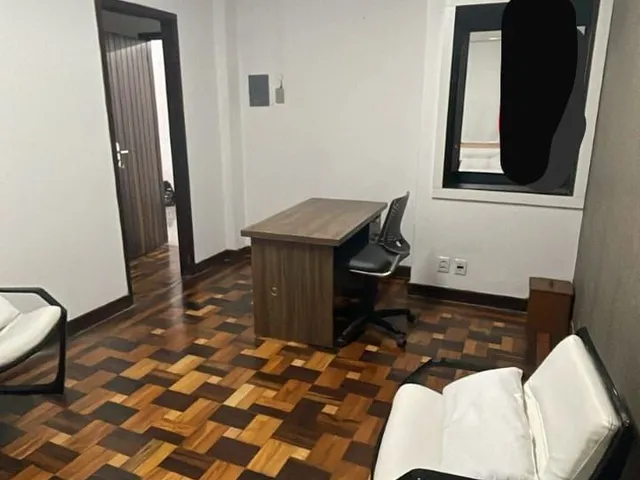 Imagem 7: Sala comercial no Centro DESOCUPADA