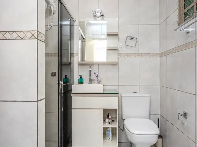 Imagem 15: Apartamento no bairro Petrópolis de 3 dormitórios REFORMADO