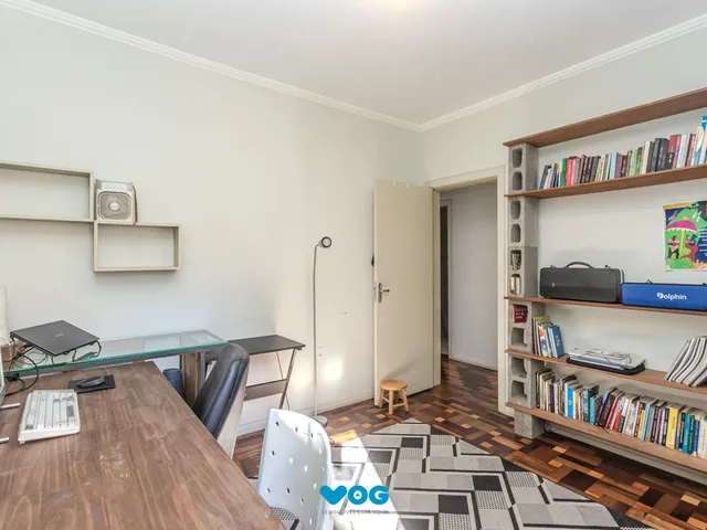 Imagem 11: Apartamento no bairro Petrópolis de 3 dormitórios REFORMADO