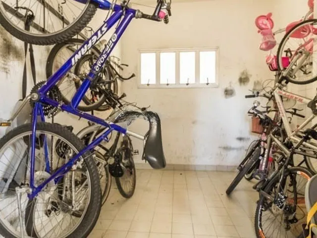 Imagem 4: Apartamento de 2 dormitórios, elevador,1vaga de garagem, no Bairro Sarandi POA