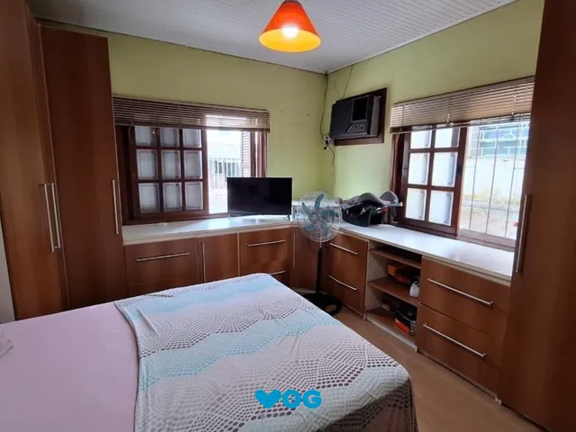 Imagem 14: Casa de 4 dormitórios e 4 vagas de garagem em Canoas