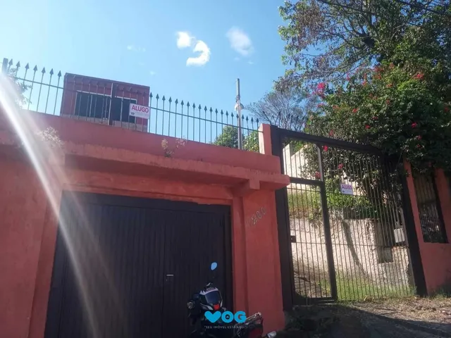 Imagem: Casa À Venda com Piscina no Bairro Glória