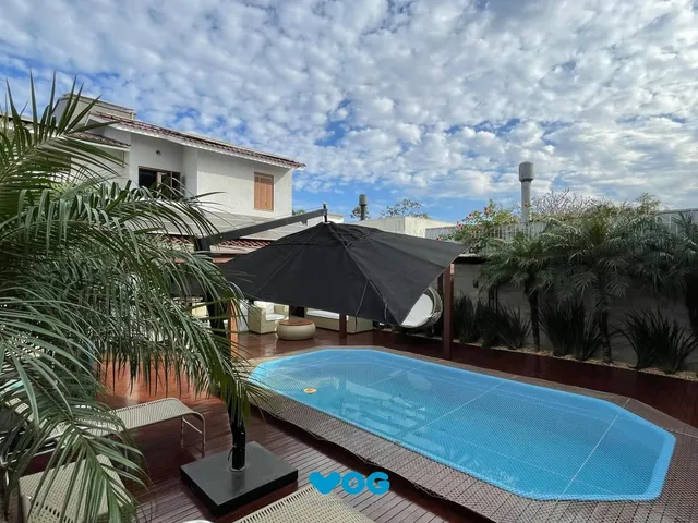 Imagem: Casa com Piscina Aquecida e Energia Solar