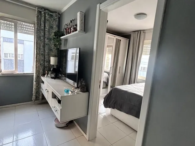 Imagem 9: Vendo apartamento semi mobiliado, 1 dorm. , sala, quarto, banheiro, lavanderia