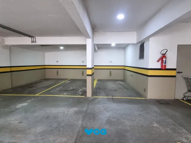 Imagem 7: Apartamento 3 dormitórios com dependência, 127m privativos, duas vagas individua