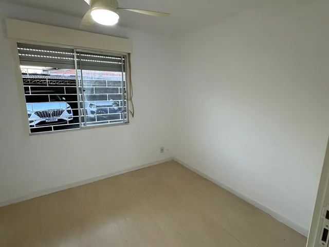 Imagem 16: Apartamento com 3 Quartos, térreo com pátio privativo, 1 vaga coberta à Venda, 8