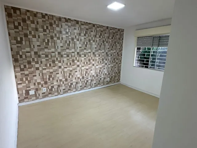 Imagem 2: Apartamento com 3 Quartos, térreo com pátio privativo, 1 vaga coberta à Venda, 8