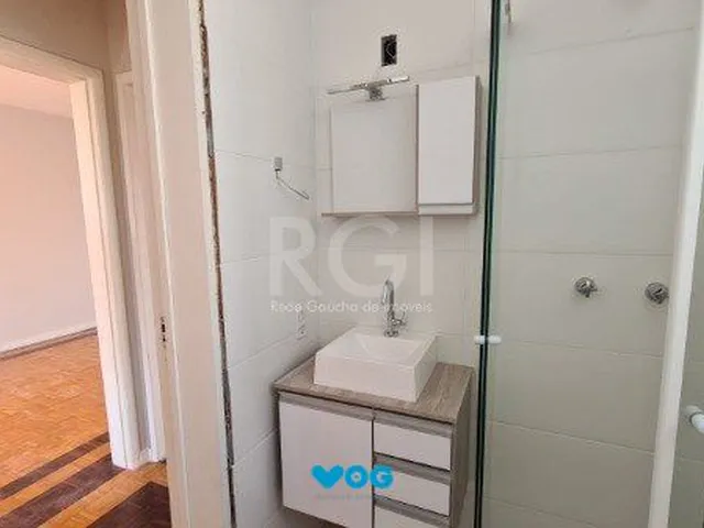 Imagem 4: Apartamento 02 dormitórios com dependência e duas vagas no bairro São João