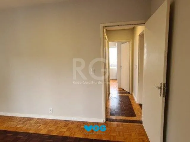 Imagem 6: Apartamento 02 dormitórios com dependência e duas vagas no bairro São João