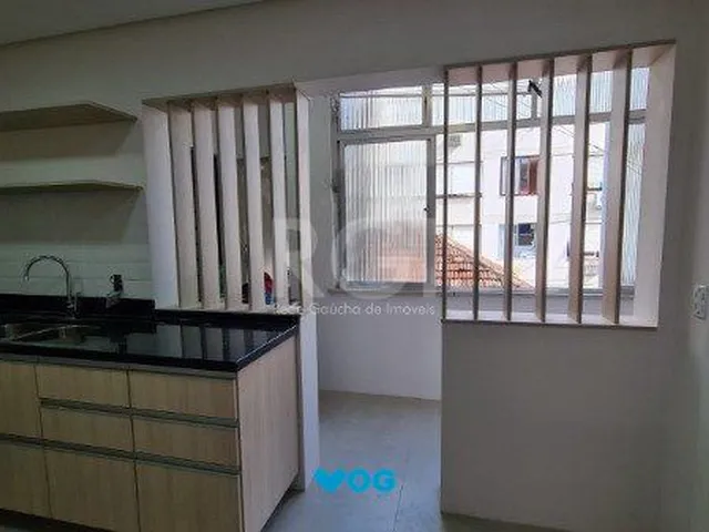 Imagem 16: Apartamento 02 dormitórios com dependência e duas vagas no bairro São João