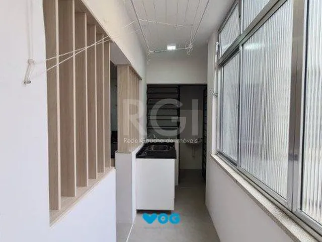 Imagem 8: Apartamento 02 dormitórios com dependência e duas vagas no bairro São João