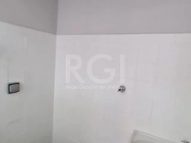 Imagem 2: Apartamento 02 dormitórios com dependência e duas vagas no bairro São João