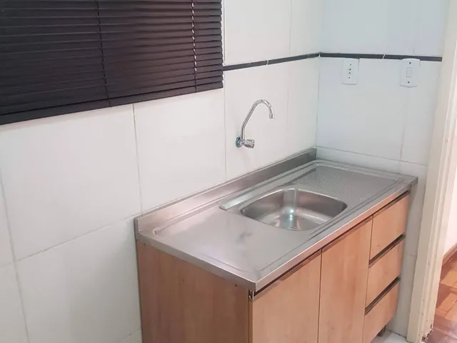 Imagem 4: Jk / Kitnet Amplo Cidade Baixa - 1 Lance de Escada Preço Atrativo
