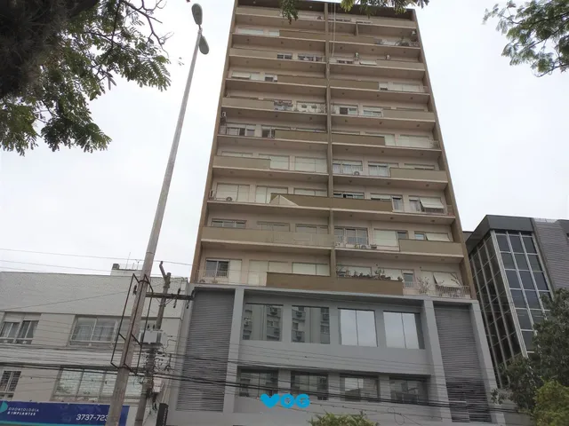 Imagem 10: Apartamento 2 dormitórios com dependência 70m2 Moinhos de Vento Av. Cristóvão