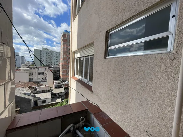 Imagem 6: Apartamento 2 dormitórios com dependência 70m2 Moinhos de Vento Av. Cristóvão
