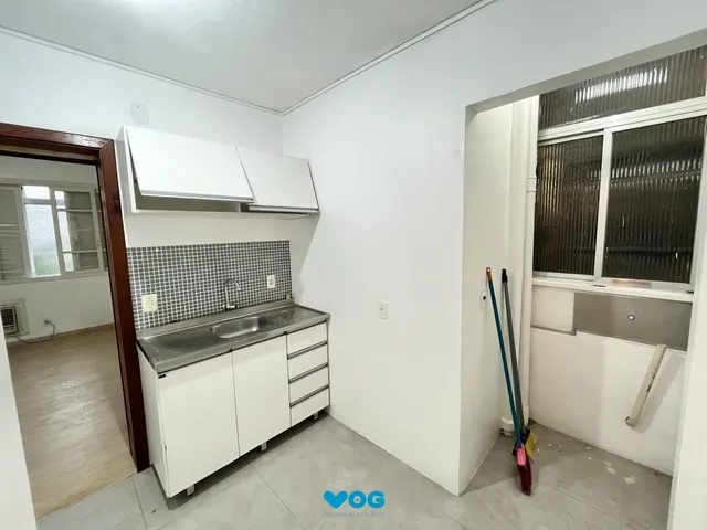 Imagem 2: Apartamento desocupado de 1 dormitório, no bairro Azenha em Porto Alegre