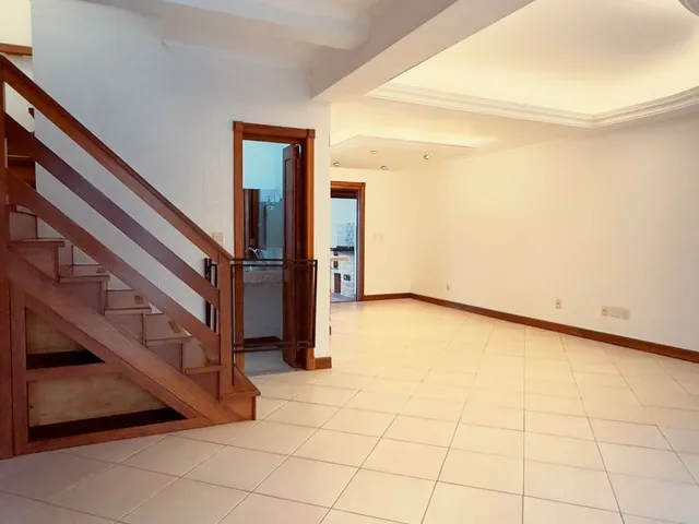 Imagem 2: Casa 3 dormitórios à venda Hípica Porto Alegre/RS